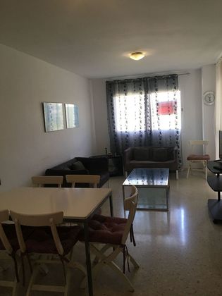 Foto 2 de Piso en venta en avenida Profesor Tierno Galván de 3 habitaciones con terraza y garaje