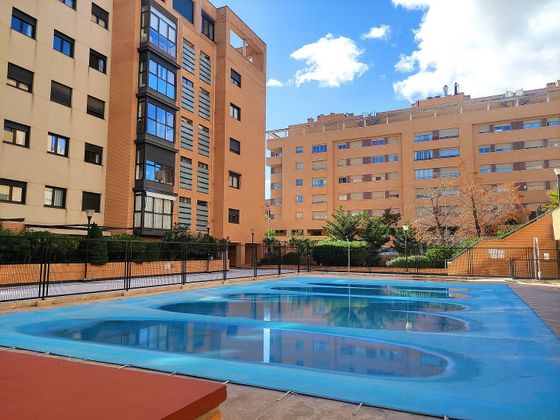 Foto 1 de Àtic en venda a Sanchinarro de 3 habitacions amb terrassa i piscina