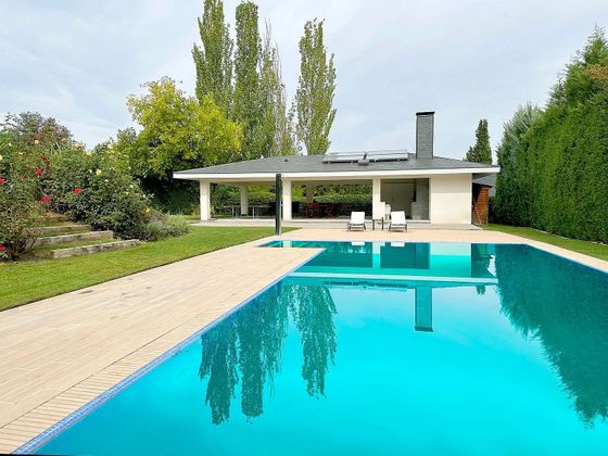 Foto 2 de Xalet en venda a Villafranca del Castillo de 7 habitacions amb piscina i garatge