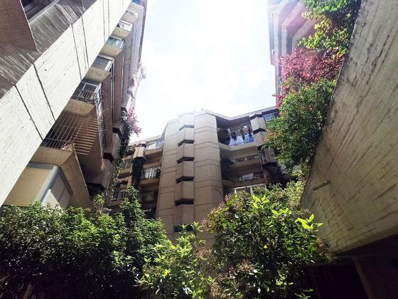 Foto 2 de Piso en venta en calle De Santa Cruz de Marcenado de 5 habitaciones con terraza y garaje