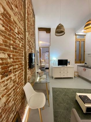 Foto 2 de Piso en alquiler en calle Del Ave María de 1 habitación con terraza y muebles
