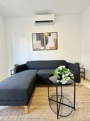 Foto 2 de Piso en alquiler en calle De Ros de Olano de 1 habitación con muebles y balcón