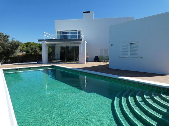 Foto 2 de Xalet en venda a calle Doñana de 5 habitacions amb terrassa i piscina