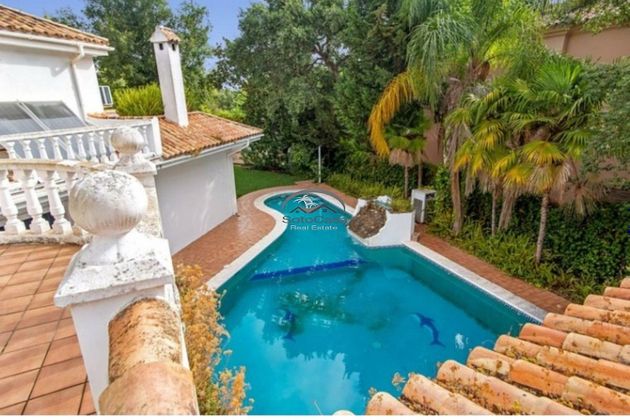 Foto 2 de Xalet en venda a calle Castaño de 5 habitacions amb terrassa i piscina