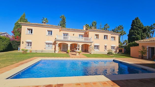 Foto 1 de Xalet en venda a paseo Del Parque de 7 habitacions amb terrassa i piscina