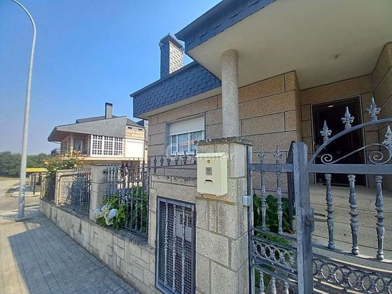 Foto 2 de Casa en venda a Castro Caldelas de 6 habitacions amb garatge i jardí