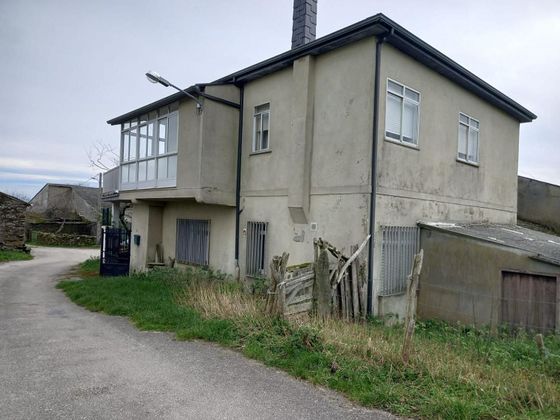 Foto 1 de Casa en venda a Castro Caldelas de 4 habitacions amb terrassa i garatge