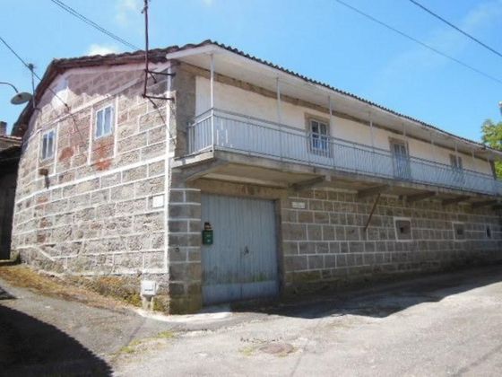 Foto 1 de Casa en venta en Parada de Sil de 4 habitaciones con terraza y garaje
