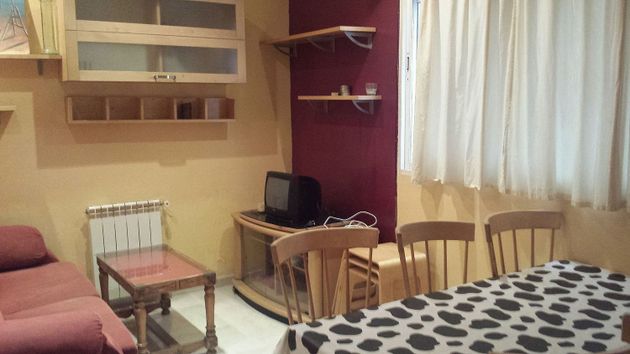 Foto 2 de Pis en venda a Arapiles de 2 habitacions amb mobles i calefacció