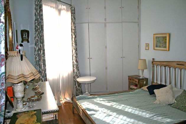 Foto 1 de Venta de piso en Embajadores - Lavapiés de 2 habitaciones con piscina y balcón