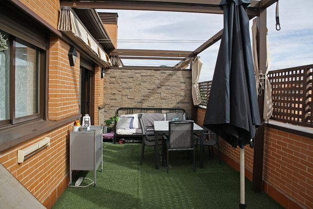 Foto 1 de Ático en venta en Montecarmelo de 2 habitaciones con terraza y piscina