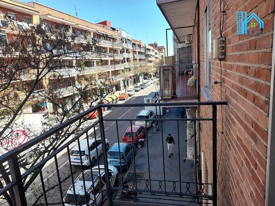 Foto 1 de Venta de piso en Vista Alegre de 3 habitaciones con terraza y balcón
