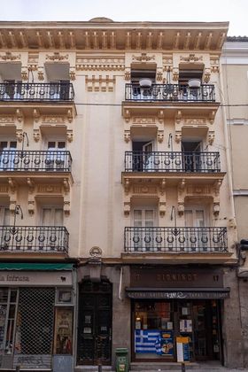 Foto 1 de Piso en venta en calle Del León de 3 habitaciones con terraza y aire acondicionado