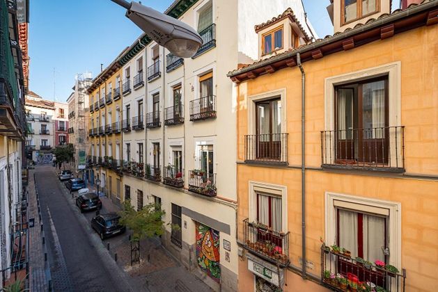 Foto 1 de Pis en venda a Universidad - Malasaña de 3 habitacions amb terrassa i balcó
