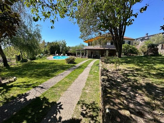 Foto 2 de Xalet en venda a Amoeiro de 4 habitacions amb terrassa i piscina