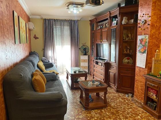 Foto 1 de Casa en venda a calle De Alcalá de 3 habitacions amb aire acondicionat i calefacció