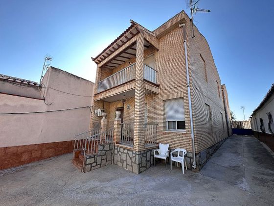 Foto 2 de Casa en venda a Polán de 6 habitacions amb terrassa