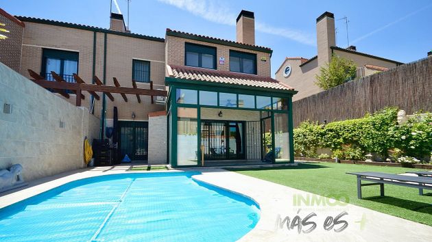 Foto 2 de Casa en lloguer a Miramadrid de 4 habitacions amb terrassa i piscina