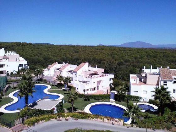 Foto 1 de Piso en alquiler en San Roque de 2 habitaciones con terraza y piscina