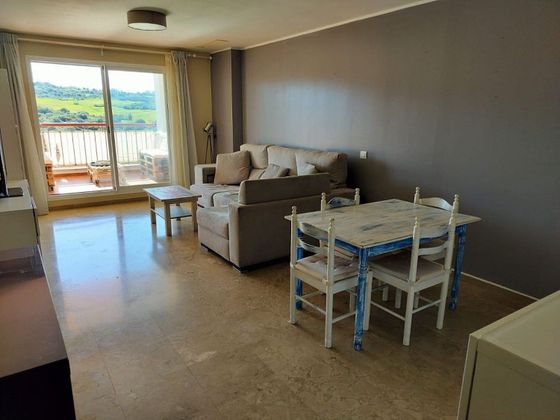 Foto 2 de Pis en venda a San Roque de 3 habitacions amb terrassa i piscina