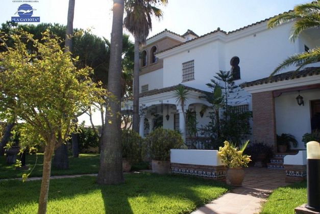 Foto 1 de Xalet en venda a Sancti Petri - La Barrosa de 6 habitacions amb terrassa i piscina