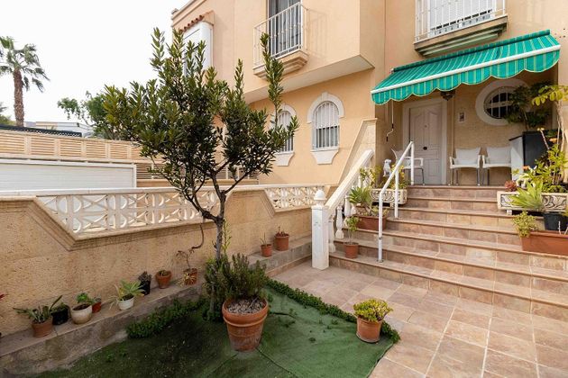 Foto 1 de Casa en venta en Huércal de Almería de 4 habitaciones con terraza y aire acondicionado