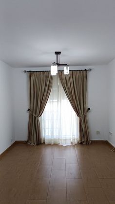 Foto 1 de Venta de piso en Puerto Real de 3 habitaciones con aire acondicionado