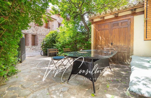 Foto 1 de Casa en venda a Alameda del Valle de 5 habitacions amb jardí i balcó