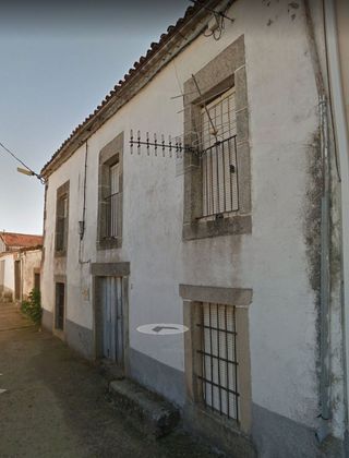 Foto 1 de Casa en venda a calle Larga de 6 habitacions amb jardí