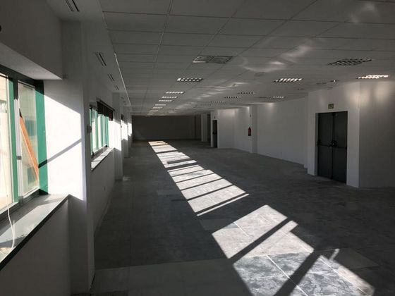 Foto 2 de Alquiler de oficina en Praderón de 1380 m²