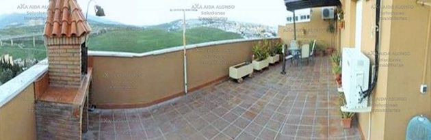 Foto 2 de Àtic en venda a Pescadores-Saladillo de 3 habitacions amb terrassa i garatge