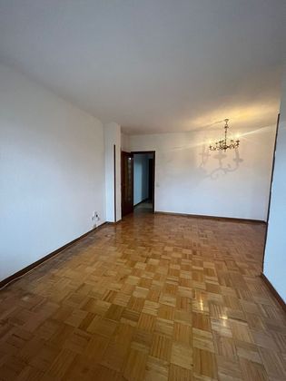 Foto 2 de Alquiler de piso en calle Chantada de 3 habitaciones con terraza y calefacción