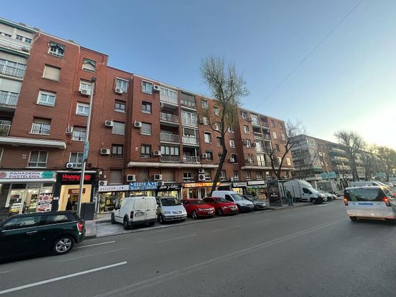 Foto 1 de Alquiler de piso en calle De José del Hierro de 4 habitaciones con muebles y aire acondicionado