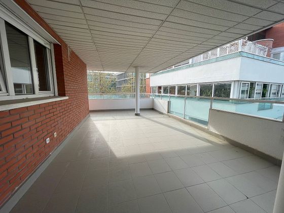 Foto 2 de Piso en alquiler en calle De Francisca Delgado de 4 habitaciones con terraza y piscina
