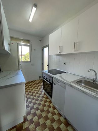 Foto 2 de Pis en lloguer a calle De San Nicomedes de 3 habitacions amb terrassa i aire acondicionat