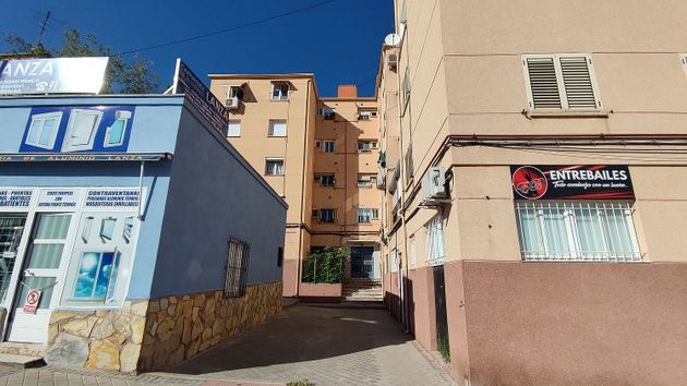 Foto 1 de Alquiler de piso en calle Efigenia de 2 habitaciones con terraza y muebles