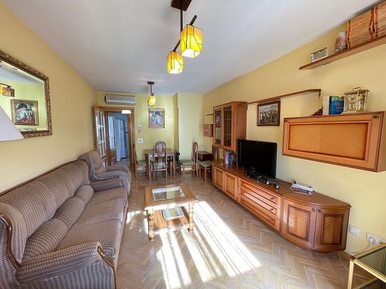 Foto 2 de Piso en alquiler en calle De Gabriel Usera de 2 habitaciones con garaje y muebles