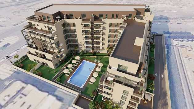 Foto 1 de Pis en venda a avenida Reino de España de 3 habitacions amb terrassa i piscina
