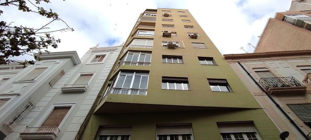 Foto 1 de Venta de piso en calle Mendez Nuñez de 3 habitaciones con terraza y aire acondicionado