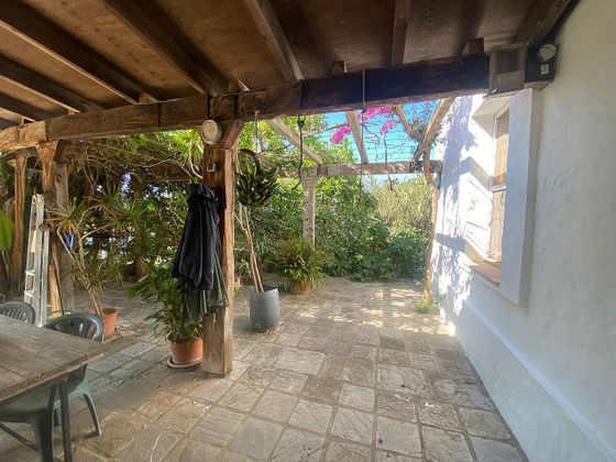 Foto 1 de Casa rural en venda a calle Guadalmesí de 5 habitacions amb terrassa i jardí
