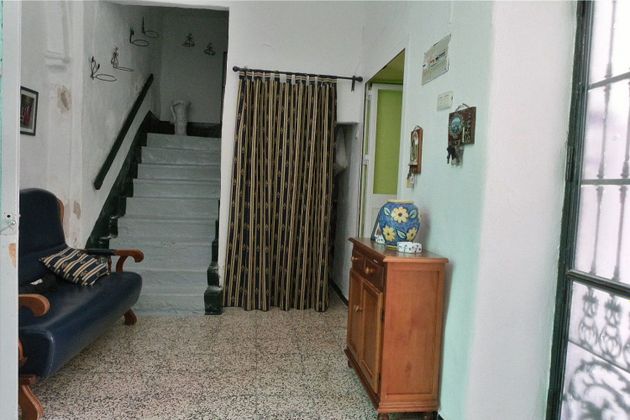 Foto 2 de Xalet en venda a V Centenario-Piletas-Capuchinos de 5 habitacions amb terrassa