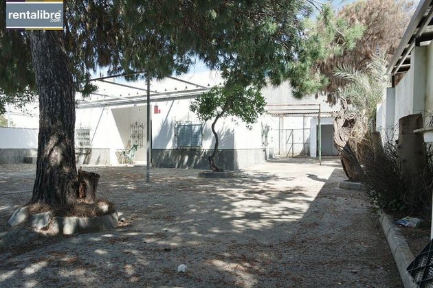 Foto 2 de Casa rural en venda a Bonanza-Avda de Huelva-Bº Andalucia de 3 habitacions amb terrassa i jardí