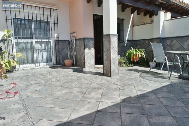 Foto 1 de Casa adossada en venda a El Pino-Bajo de Guía de 3 habitacions amb terrassa