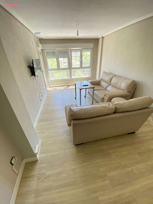 Foto 1 de Piso en alquiler en Ollerías - San Cayetano de 4 habitaciones con terraza y muebles