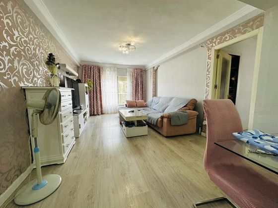 Foto 1 de Piso en venta en Noreste-Granja de 4 habitaciones con balcón y aire acondicionado