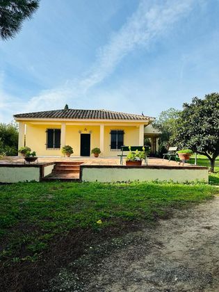 Foto 1 de Casa rural en venda a Este-Delicias de 4 habitacions amb terrassa i jardí