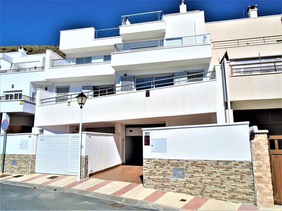 Foto 1 de Casa adossada en venda a Carboneras de 5 habitacions amb terrassa i garatge