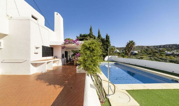 Foto 2 de Xalet en venda a Aguamarga de 6 habitacions amb terrassa i piscina