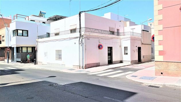 Foto 1 de Xalet en venda a Barrio Alto - San Félix - Oliveros - Altamira de 3 habitacions amb terrassa