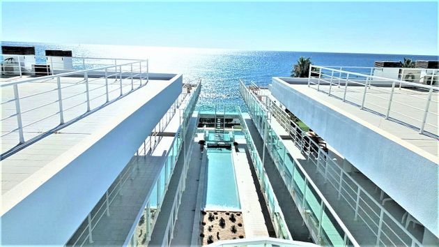 Foto 1 de Ático en venta en Carboneras de 3 habitaciones con terraza y piscina